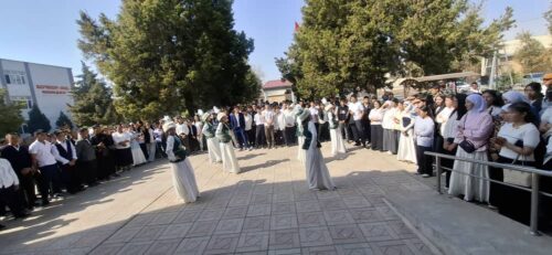 23 сентябрь "Мамлекет тил" күнүнүнө карата Кочкор-Ата Колледжинде студенттер арасында белгиленди